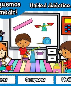 Tres niños están en una colorida aula con herramientas de medición como reglas, balanzas y bloques. La pantalla muestra imágenes de medidas. El texto dice: "¡Juguemos a medir! Unidad didáctica". Los botones dicen: Explorar, Comparar, Medir.