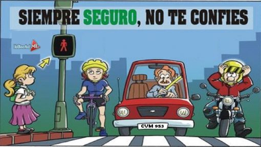 Caricatura que representa una escena de tráfico en La responsabilidad en la vía pública con peatones, un ciclista, un automóvil y un motociclista en un paso de peatones, junto al mensaje "siempre seguro, no.
