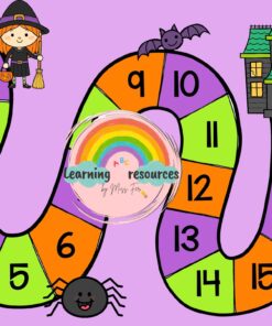 Un colorido camino de juego de mesa con temática de Halloween con espacios numerados del 1 al 15. Presenta una bruja, un murciélago, una araña y una casa encantada sobre un fondo morado. En el centro aparece un logotipo arco iris con la etiqueta 