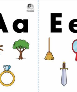 Dos columnas con grandes letras 
