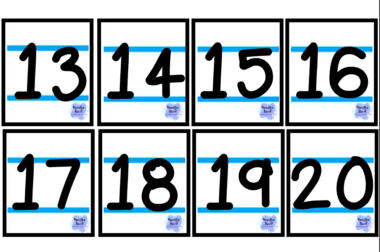 El cuaderno Fecha Flip edición incluye un juego de ocho tarjetas, cada una de las cuales resalta los números del 13 al 20 en letra negra en negrita sobre un fondo blanco con líneas turquesas. Cada tarjeta presenta un número y tiene un pequeño logotipo colorido ubicado en la esquina inferior derecha, ordenados prolijamente en dos filas.