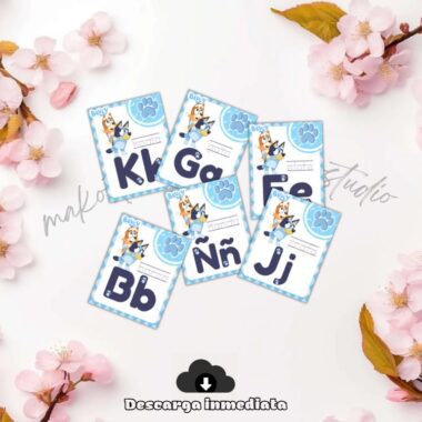 Tarjetas con Bluey, cada una con una letra mayúscula y minúscula grande (Kk, Gg, Ff, Bb, Ññ, Jj), sobre un fondo floral. Abajo aparece un botón de "Descarga inmediata".