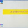 Una diapositiva de PowerPoint titulada "La Juguetería de Sebitas" en texto rosa sobre un rectángulo amarillo, con imágenes prediseñadas de piezas de rompecabezas en las esquinas. La barra lateral muestra diapositivas con dibujos y texto en español sobre juguetes.