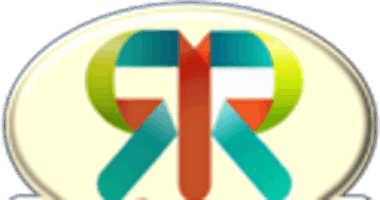 Logotipo abstracto con formas superpuestas en verde azulado, naranja, verde y blanco sobre fondo ovalado pálido.