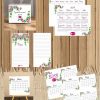 Varios diseños de calendarios con temas florales de 2018 exhibidos sobre superficies de madera, incluido un planificador, calendarios mensuales y un Organizador Semanal 2018, todos con detalles florales en rosa y verde.