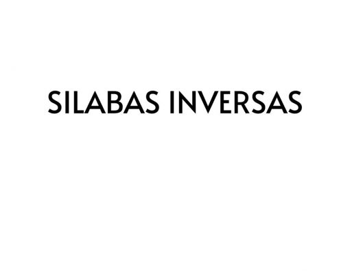 Texto negro que dice "Recortables de Letras y Sílabas" sobre un fondo blanco liso.