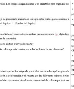 Captura de pantalla de un plan de clase en español en el que se esbozan los pasos de una actividad cultural, se enumeran materiales como papel grande y herramientas de dibujo, y se desglosan las sesiones incluyendo la creación de productos y los debates en equipo sobre expresiones culturales.