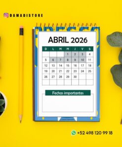 Un calendario en espiral abierto hasta abril de 2026 descansa sobre una superficie amarilla junto a un lápiz amarillo, una suculenta verde, un sello de madera y una ramita de hojas. Debajo del calendario hay escrito 