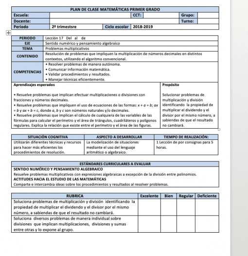 Una imagen de un plan de lección detallado para la clase de matemáticas de primer grado. El documento incluye apartados sobre periodo, docente, materia, competencias, contenidos y criterios de evaluación formateados en una tabla.