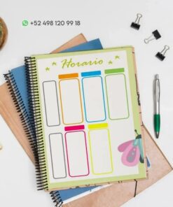 Un escritorio cuidadosamente ordenado incluye una planta suculenta, cuadernos y un Cuaderno de raya Mariposa PDF junto con una agenda semanal titulada 