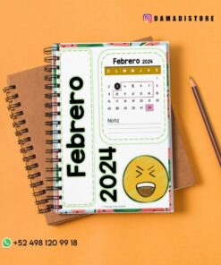 Un cuaderno encuadernado en espiral con una página abierta hasta febrero de 2024. La página presenta un calendario para el mes, una sección 