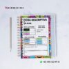 AGENDA DOCENTE PRIMARIA 2025-2026 MONSTERS 12 Un cuaderno de registro estudiantil colorido con ilustraciones de monstruos, un lápiz y una pequeña bolsa de malla sobre una superficie blanca. El cuaderno incluye secciones para datos del estudiante, estilos de aprendizaje y calificaciones. La información de contacto y las redes sociales son visibles.