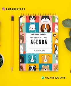 Una agenda de clase colorida encuadernada en espiral con caras de animales de dibujos animados en la portada, colocada sobre un fondo amarillo con un lápiz, sello de lacre, una planta verde, hojas e información de contacto en la parte inferior.
