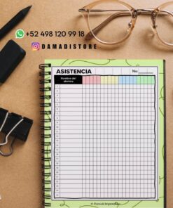 Una hoja de asistencia encuadernada en espiral está sobre un escritorio con un bolígrafo, una goma de borrar, clips para carpetas, una regla, gafas y un teléfono. La información de contacto de DAMADISTORE aparece en la parte superior de la imagen.