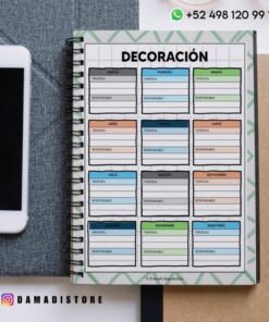 Una agenda encuadernada en espiral abierta en una página titulada 