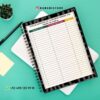 Agenda docente director técnico 2025-2026 Gris 11 Un cuaderno de espiral con un formulario de lista de asistencia impreso para una reunión general con los padres, colocado sobre una superficie negra junto a una pequeña planta, dos notas adhesivas y un bolígrafo. El contacto de WhatsApp y la cuenta de Instagram están visibles.