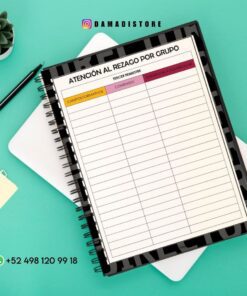Un cuaderno de espiral con una tabla titulada 
