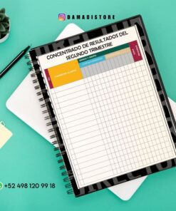 Un cuaderno de espiral con una tabla impresa con la etiqueta 