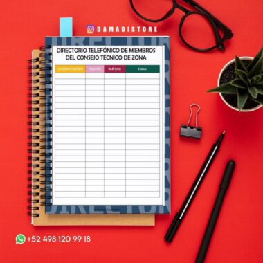 Una foto plana muestra un formulario de guía telefónica en un portapapeles, un cuaderno de espiral, gafas negras, una planta suculenta, bolígrafos y un teléfono con un número de WhatsApp sobre fondo rojo.