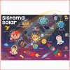 Diseño Para Lona Sistema Solar (1.5 X 1 METRO) con ilustración colorida de los planetas caricaturizados con caras, etiquetados en español, incluyendo pequeños astronautas y naves espaciales sobre un fondo estrellado
