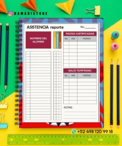 Un cuaderno de control de asistencia encuadernado en espiral está rodeado de coloridos artículos de papelería, como lápices, clips, chinchetas y clips decorativos. El cuaderno tiene espacios para los nombres de los alumnos, la asistencia y notas.
