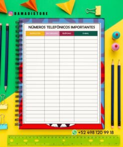 Un colorido escritorio con clips, lápices y un cuaderno de espiral abierto a una tabla titulada 